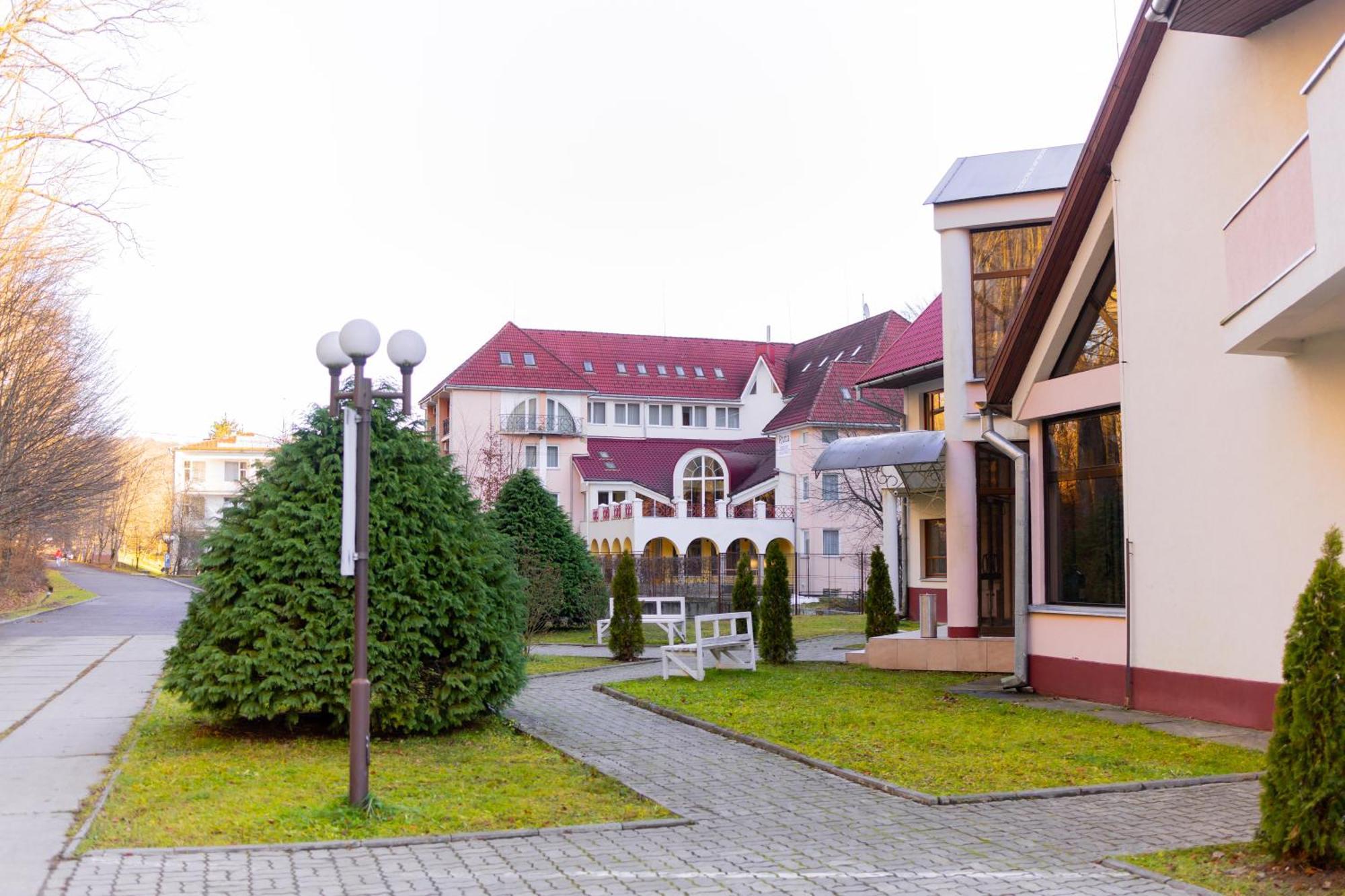 Ruta Resort Polyana Exteriör bild